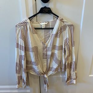 Shirt top with burgundy lines